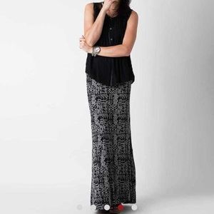 Billabong maxi skirt large